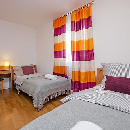 Apartment Campanile Ровінь Екстер'єр фото