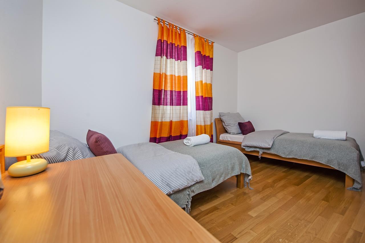 Apartment Campanile Ровінь Екстер'єр фото
