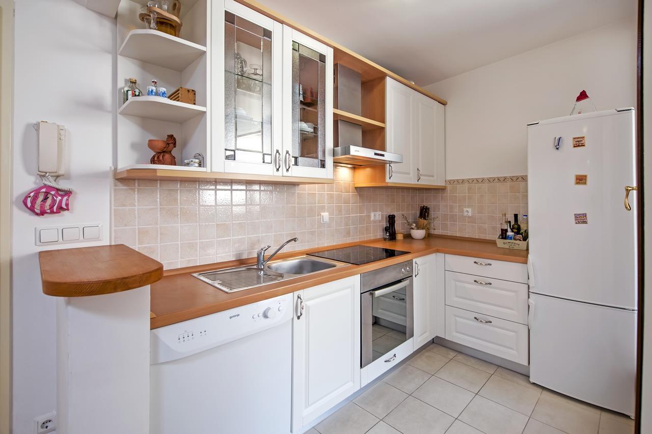 Apartment Campanile Ровінь Екстер'єр фото