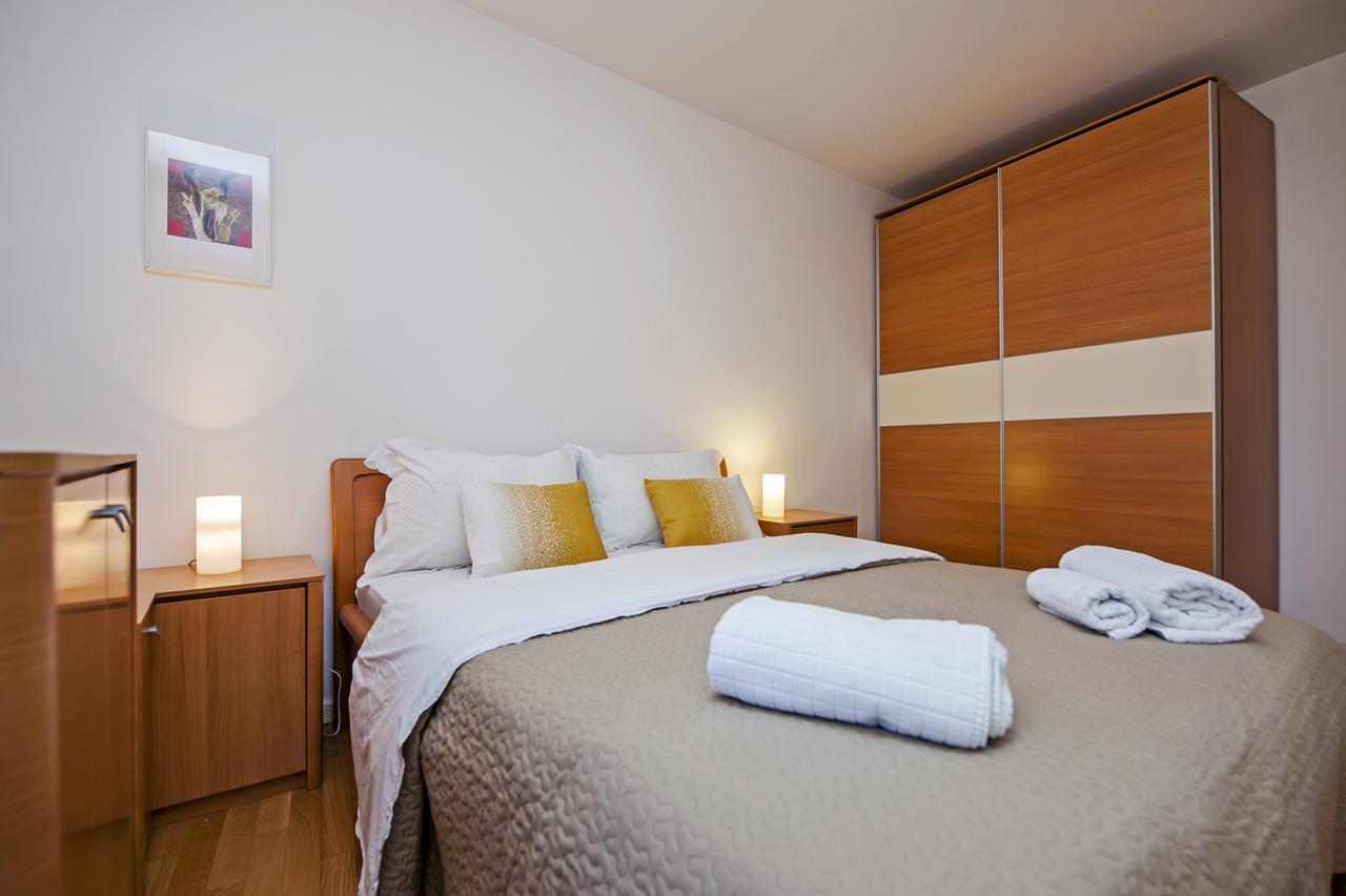Apartment Campanile Ровінь Екстер'єр фото